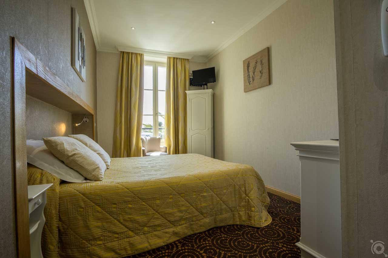 lang[meta_title] - Chambre 06 - Vue 1