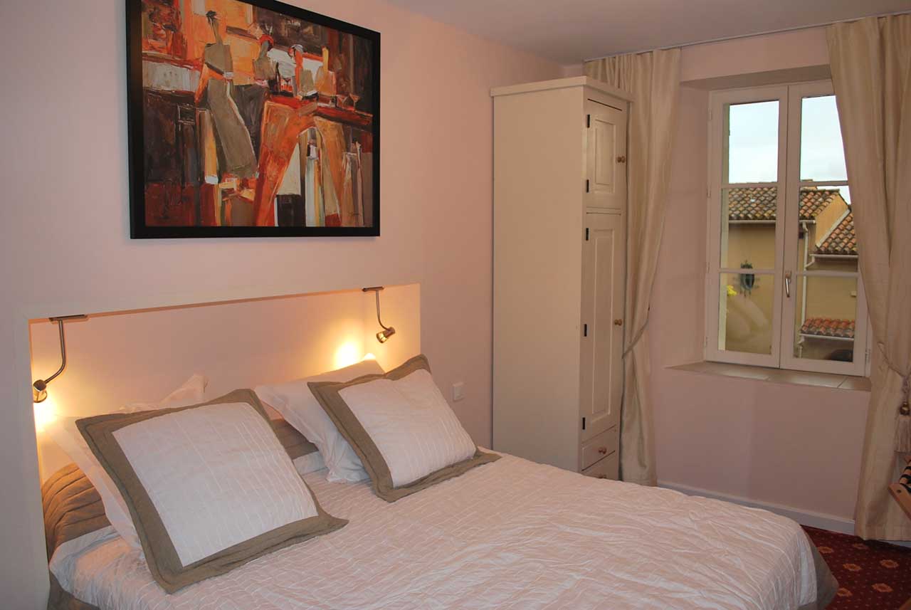lang[meta_title] - Chambre 17 - Vue 1