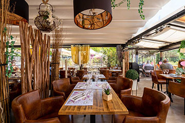 lang[meta_title] - Salle du restaurant du Bellevue
